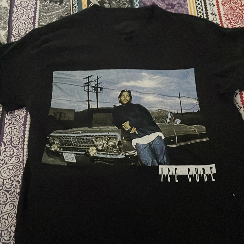 Black ice cube, graphic T-shirt, size, small men